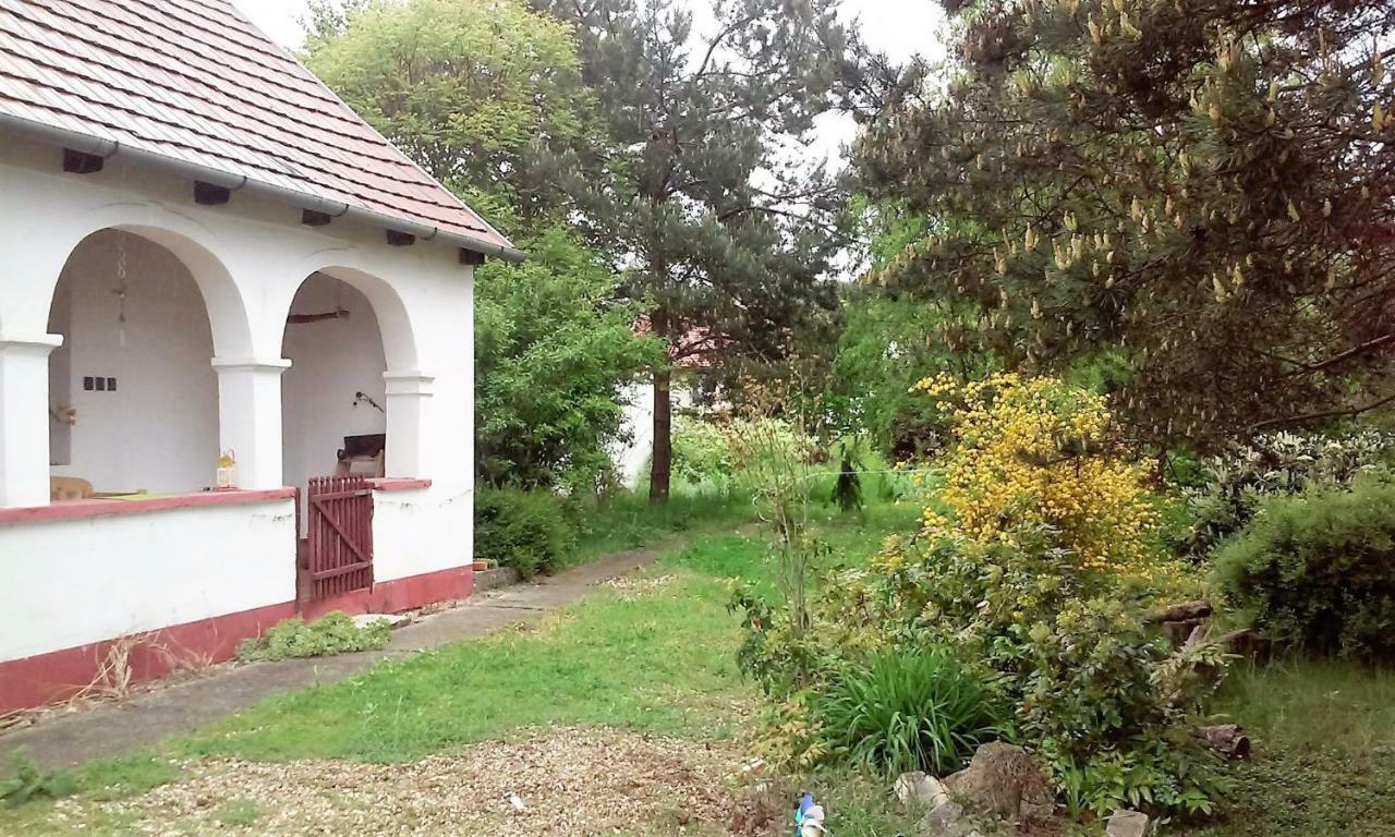 Gadoros Vendeghaz Ξενοδοχείο Egerszalók Εξωτερικό φωτογραφία